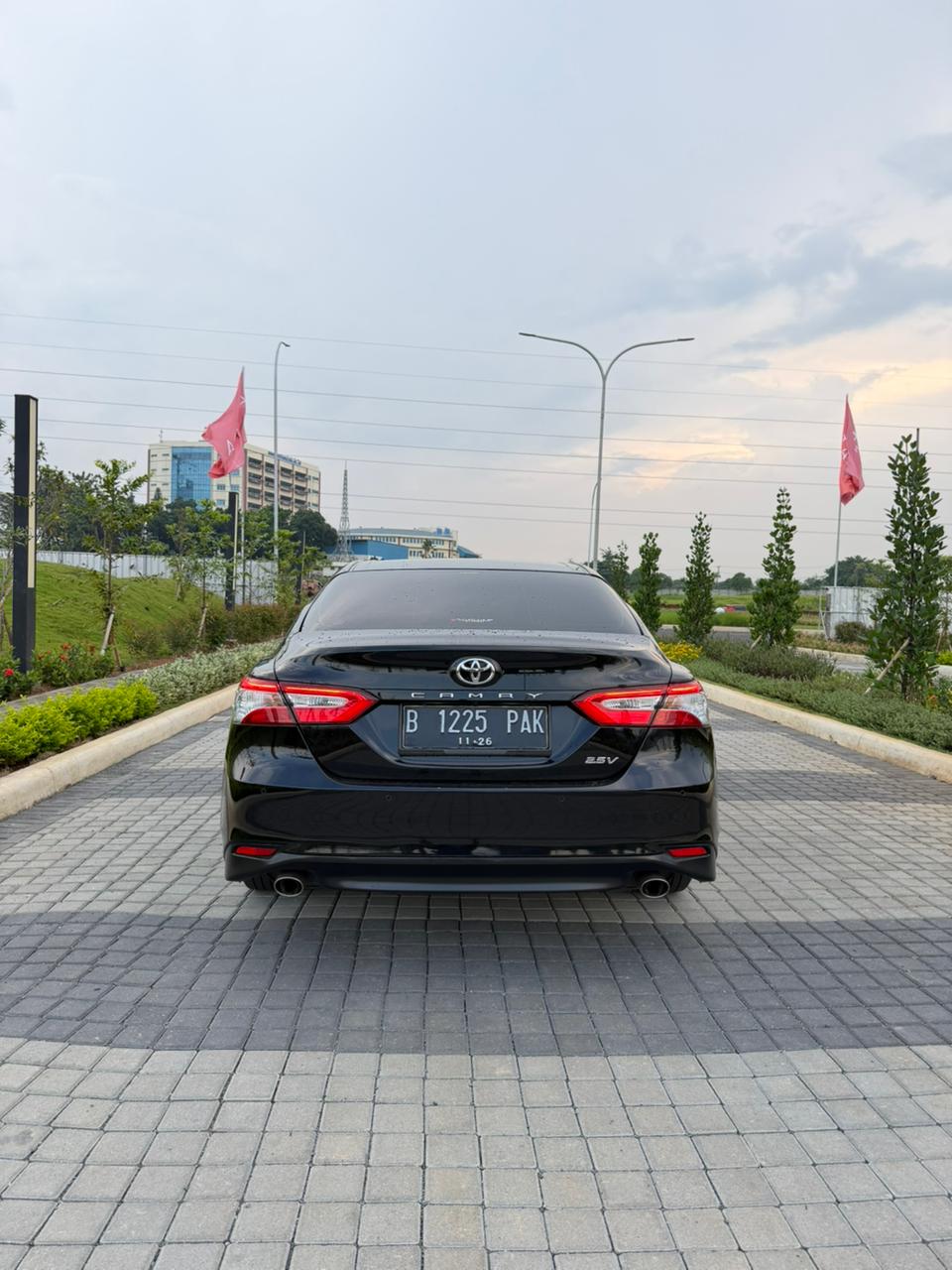 Gambar Camry 2.5 V at